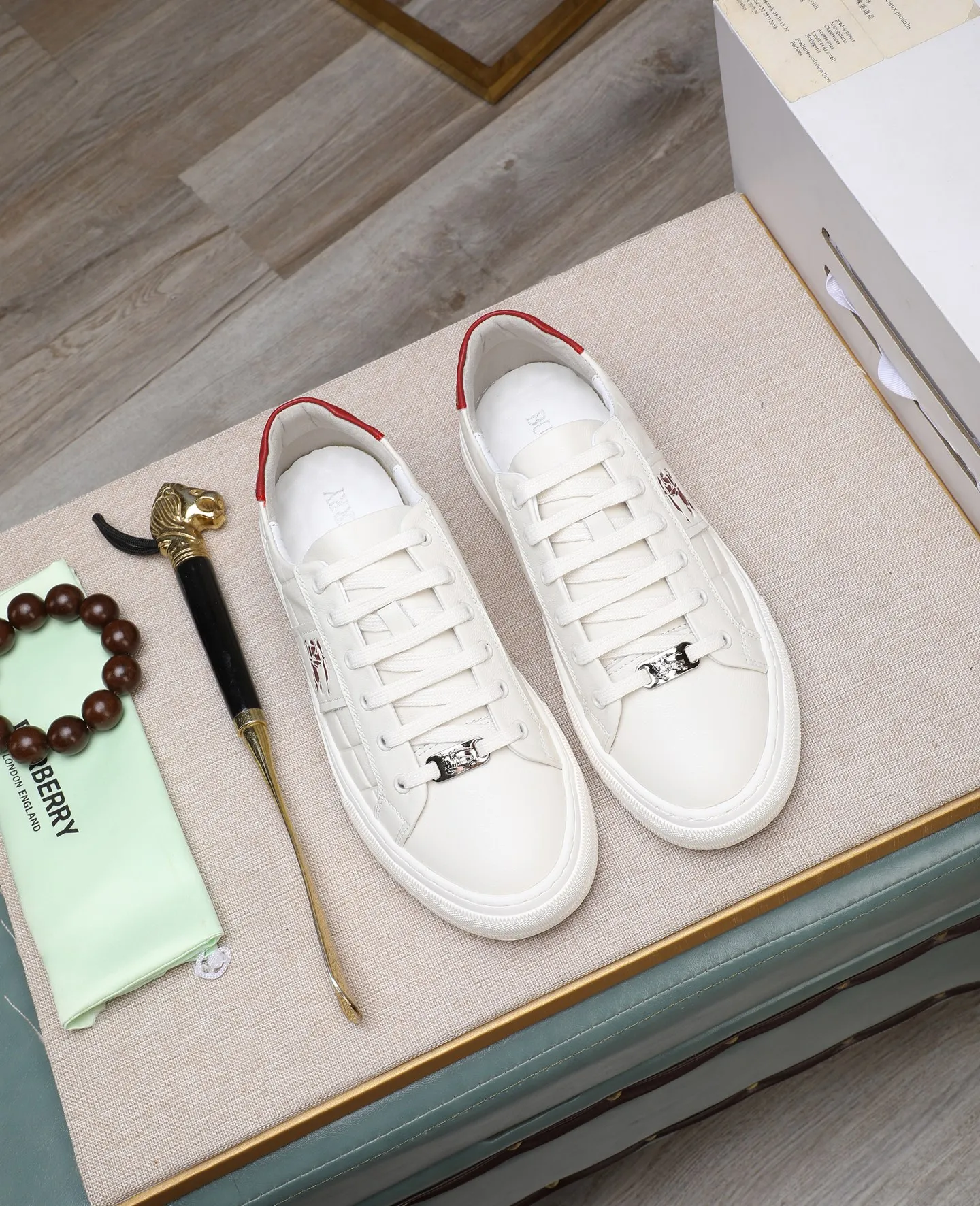 Men's shoes 💰420 ❤️❤️❤️[BURBERRY] Burberry purchasing agent 🔍men's 🚹 new model is synchronized with the official website. The upper is made of imported fabrics and cowhide lining. Completely 1⃣:1⃣ replica🇮🇹, non-slip and wear-resistant rubber outsole ⚠original factory goods, 🔍🔍high quality, please look at the details, welcome to compare⚠Size: 38-44